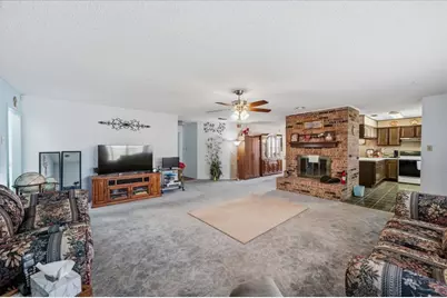 3610 Hummingbird Drive, Grand Prairie, TX 75052 - Photo 3