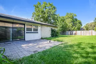 4906 Stagecoach Ln, Garland, TX 75043 - Photo 13