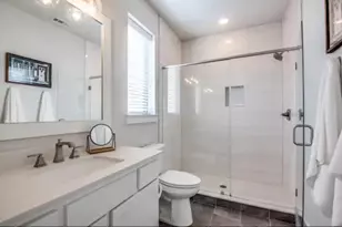 4427 Viburnum, Dallas, TX 75204 - Photo 9