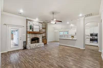 603 Oaklawn Drive, River Oaks, TX 76114 - Photo 5