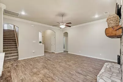 603 Oaklawn Drive, River Oaks, TX 76114 - Photo 7