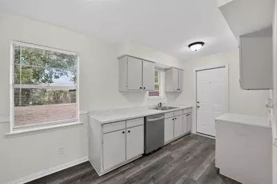 4425 Central Lane, Balch Springs, TX 75180 - Photo 5