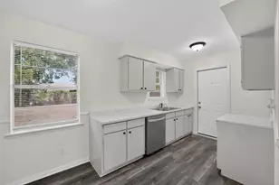 4425 Central Ln, Balch Springs, TX 75180 - Photo 5