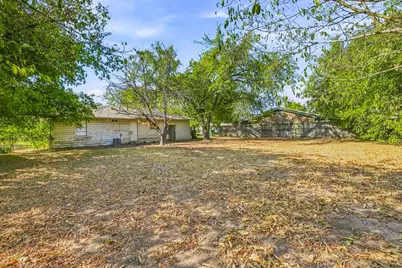 945 W Park Street, Stephenville, TX 76401 - Photo 17