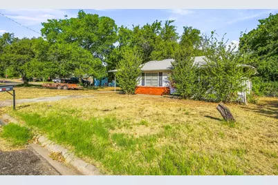 945 W Park Street, Stephenville, TX 76401 - Photo 3