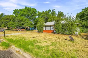 945 W Park St, Stephenville, TX 76401 - Photo 3