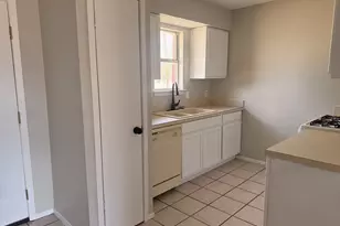 1909 SE 14th St, Mineral Wells, TX 76067 - Photo 7