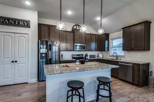 112 Ken's Ct, Pilot Point, TX 76258 - Photo 3