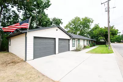 104 S Hawthorne Street, Granbury, TX 76048 - Photo 31