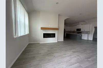 6111 Collins Court, Granbury, TX 76048 - Photo 3