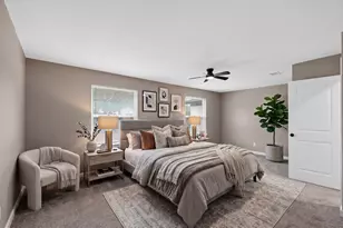 926 SE 3rd St, Grand Prairie, TX 75051 - Photo 9