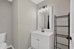 926 SE 3rd St, Grand Prairie, TX 75051 - Photo 11