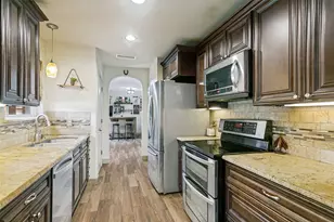 2213 Bresee Dr, Carrollton, TX 75010 - Photo 3