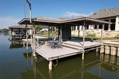 2612 Waters Edge Drive, Granbury, TX 76048 - Photo 3
