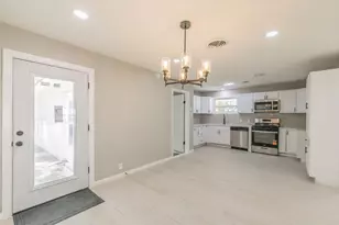5012 Roxie St, Haltom City, TX 76117 - Photo 9