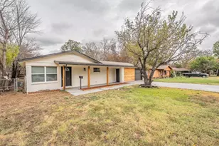 5012 Roxie St, Haltom City, TX 76117 - Photo 3
