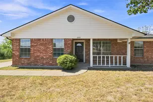 6922 Sayle St, Greenville, TX 75402 - Photo 5