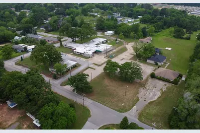 707 N Waldrip Street, Grand Saline, TX 75140 - Photo 3