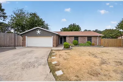 554 Taos Court, Saginaw, TX 76179 - Photo 1