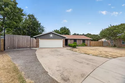 554 Taos Court, Saginaw, TX 76179 - Photo 3