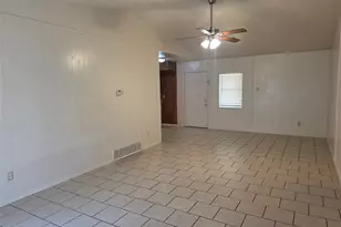 2605 Arlington Ln, Lancaster, TX 75134 - Photo 3
