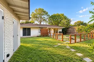 3038 Talisman Dr, Dallas, TX 75229 - Photo 29