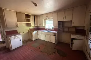 1305 W 11th St, McGregor, TX 76657 - Photo 3
