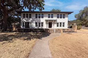 615 NW 5th Ave, Mineral Wells, TX 76067 - Photo 1