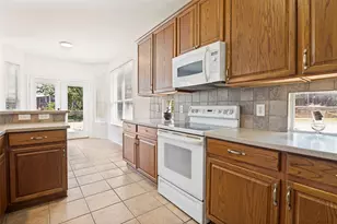 10236 Sourwood Dr, Fort Worth, TX 76244 - Photo 9