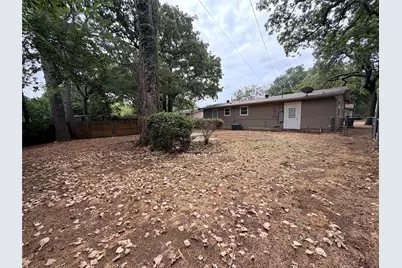 1013 W Tucker Boulevard, Arlington, TX 76013 - Photo 13