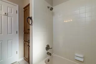 7813 Redwood Ct, North Richland Hills, TX 76182 - Photo 29
