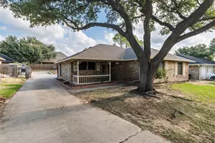 7813 Redwood Ct, North Richland Hills, TX 76182 - Photo 1