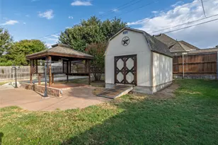 7813 Redwood Ct, North Richland Hills, TX 76182 - Photo 33