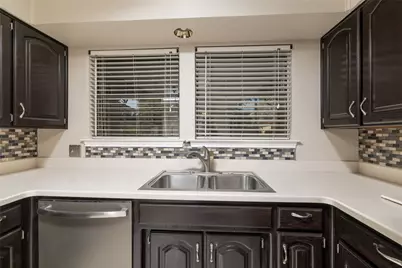 7813 Redwood Court, North Richland Hills, TX 76182 - Photo 17