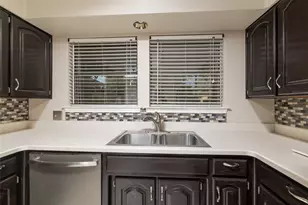 7813 Redwood Ct, North Richland Hills, TX 76182 - Photo 17