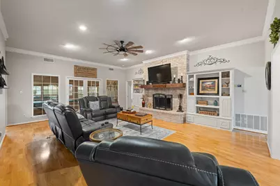 1004 Canyon Court, Cleburne, TX 76033 - Photo 5