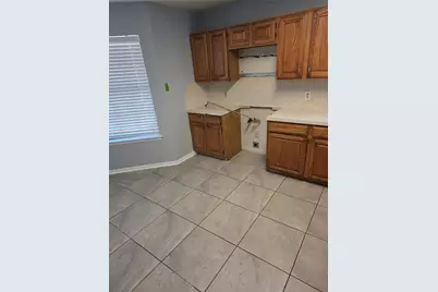 405 Raintree Circle, DeSoto, TX 75115 - Photo 5