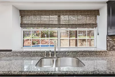 4708 Glenbrook Drive, Grapevine, TX 76051 - Photo 11