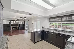4708 Glenbrook Dr, Grapevine, TX 76051 - Photo 9