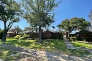 10228 Ridge Oak St, Dallas, TX 75227 - Photo 1