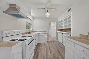5500 Wheaton Dr, Fort Worth, TX 76133 - Photo 9