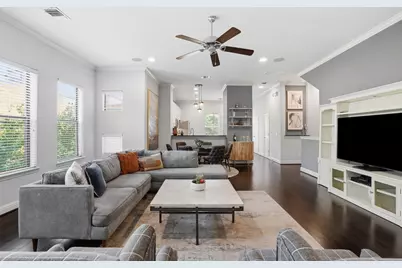 644 E Bluff Street, Fort Worth, TX 76102 - Photo 5