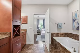 644 E Bluff St, Fort Worth, TX 76102 - Photo 17