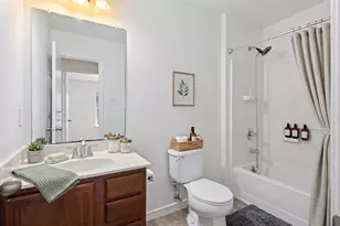 6904 Bountiful Grove Dr, McKinney, TX 75070 - Photo 17