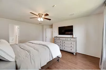 1421 Laurel Hall Lane, Little Elm, TX 75068 - Photo 9