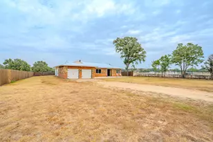 2212 Acton Hwy, Granbury, TX 76049 - Photo 5