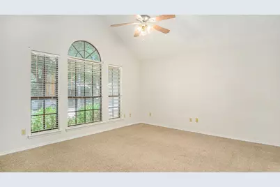 6908 Bentley Avenue, Fort Worth, TX 76137 - Photo 17