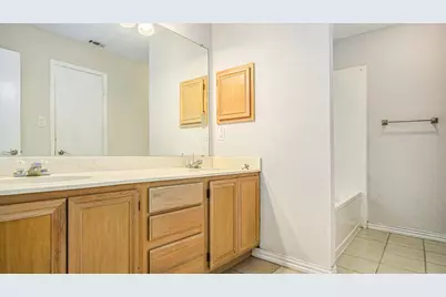6908 Bentley Avenue, Fort Worth, TX 76137 - Photo 19