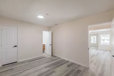 426 NE 29th Street, Grand Prairie, TX 75050 - Photo 15