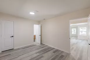 426 NE 29th St, Grand Prairie, TX 75050 - Photo 15